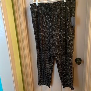 Navy-white polka dot capri pants